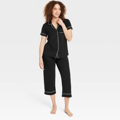 Women's Cloud Knit Short Sleeve Notch Collar Top and Cropped Pants Pajama Set - Auden™