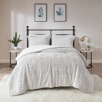 Madison Park Aurora Bedding Collection