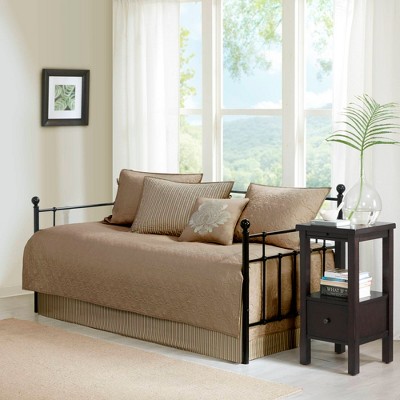 Gracie Mills Sandy 6-Piece Cottage-Inspired Reversible Daybed Cover Set