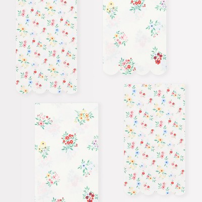 Meri Meri Ditsy Posy Scalloped Guest Towels (Pack of 16)