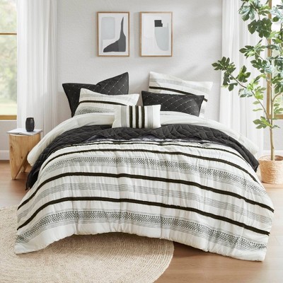 Madison Park Full/Queen 7pc Beverley Striped Comforter and Quilt Set Black