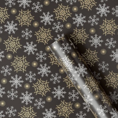 30" 25 sq ft Christmas Roll Wrap Gold/White Snowflakes on Black - Wondershop™