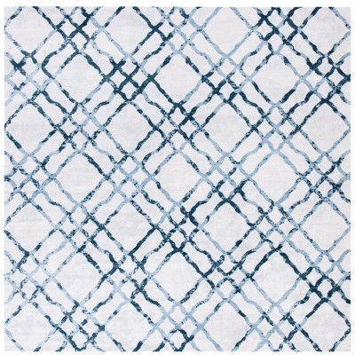 Isabella ISA957 Machine Made Indoor Rug - Safavieh