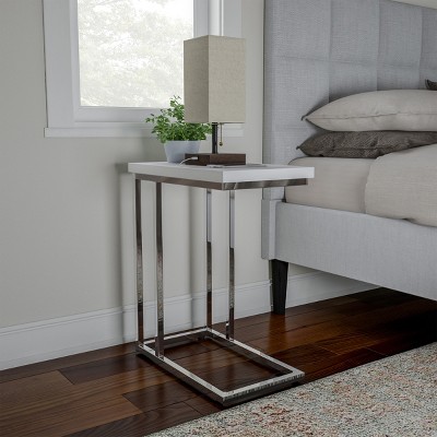 Hastings Home C-Shaped Sofa Side Table - Modern End Table, Laptop Tray, or Compact Bedside Nightstand - Space Saving Furniture (White)