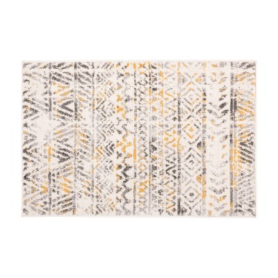 World Rug Gallery Geometric Distressed Bohemian Area Rug:  Rectangle,  Pet Friendly,  Stain-Resistant,  Low Pile