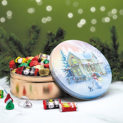 104 pcs Christmas Gift Tin with Hershey's Holiday Chocolate Candy Mix (1.5 lb)