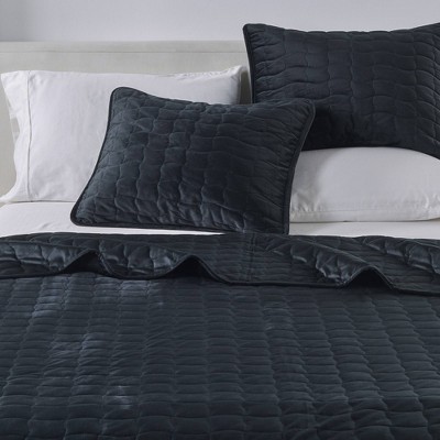 Isla Jade Twin/Twin Extra Long Stitch Velvet Quilt Bedding Set Black