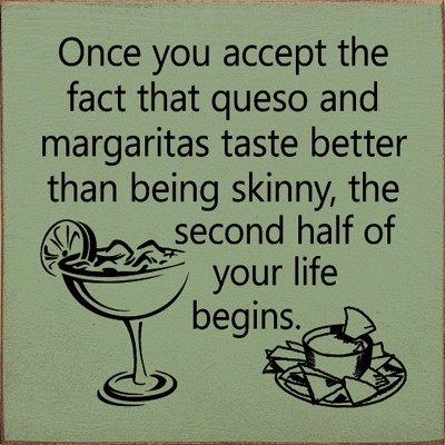 Slickblue Funny Queso & Margarita Wood Sign – Rustic Wall Decor for Kitchen or Bar – 7x7 Inches, Color Options