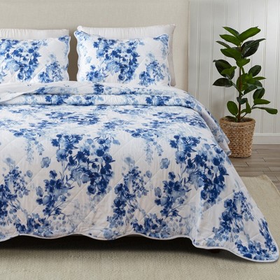 Great Bay Home Floral Reversible Quilt Set With Shams