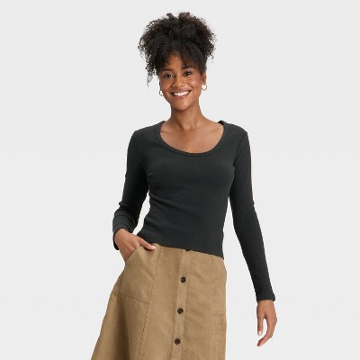 Women's Slim Fit Long Sleeve Scoop Neck Ribbed T-Shirt - Universal Thread™