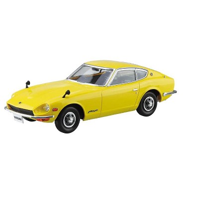 Aoshima: 1/32 The Snap Kit Nissan S30 Fairlady Z (Yellow) Scale Model Kit #13-C