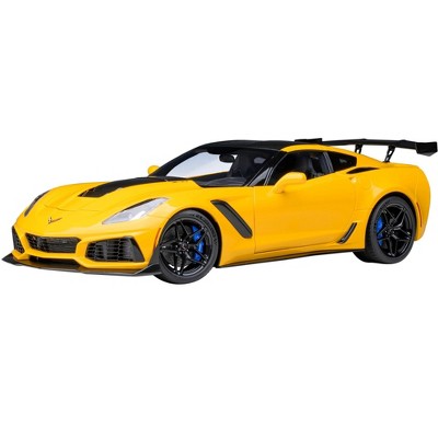 2019 Chevrolet Corvette C7 ZR1 Corvette Racing Yellow Tintcoat with Carbon Top 1/18 Model Car by Autoart