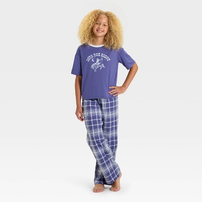 Girls' Short Sleeve T-Shirt and Flannel Pants Pajama Set - art class™