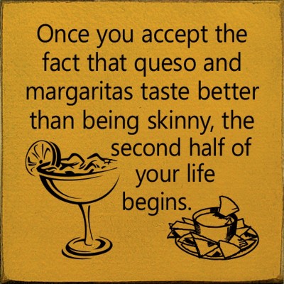Slickblue Funny Queso & Margarita Wood Sign – Rustic Wall Decor for Kitchen or Bar – 7x7 Inches, Color Options