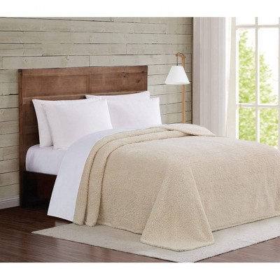Brooklyn Loom King Marshmallow Faux Shearling Blanket in Ivory