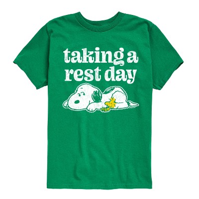 Boys' - Peanuts - Taking A Rest Day Short Sleeve Graphic T-Shirt