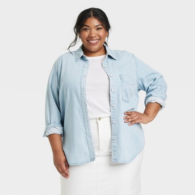 Women's Relaxed Fit Denim Button-Down Shirt - Universal Thread™