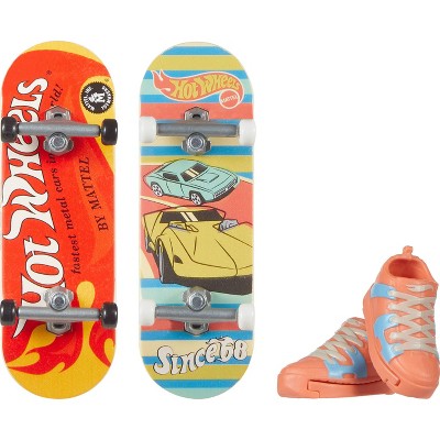 Hot Wheels Skate Retro Fingerboard + Shoe Set - 4pk 1