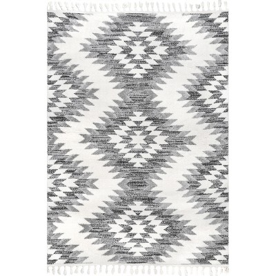 Nuloom Adelade Aztec High Low Shaggy Tassel Indoor Area Rug