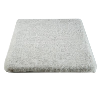 Faux Fur Bath Mat - 21x34-Inch Machine Washable Nonslip Small Rug for Bathroom, Hallway, or Kitchen by Home-Complete