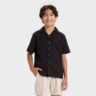 Boys' Short Sleeve Seersucker Woven Button-Down Shirt - art class™