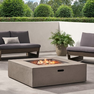 GDFStudio Hearth Outdoor 50,000 BTU Lightweight Concrete Square Fire Pit Table