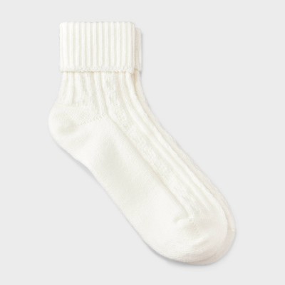 Women's Cable Turn-Cuff Super Soft Ankle Boot Socks - Auden™ Ivory 4-10