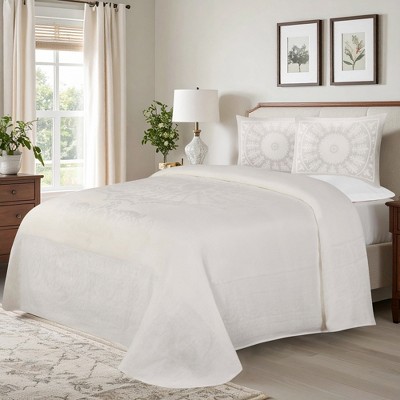 Lightweight Cotton Blend Oversized Jacquard Traditional Medallion Bedspread Set by Blue Nile Mills