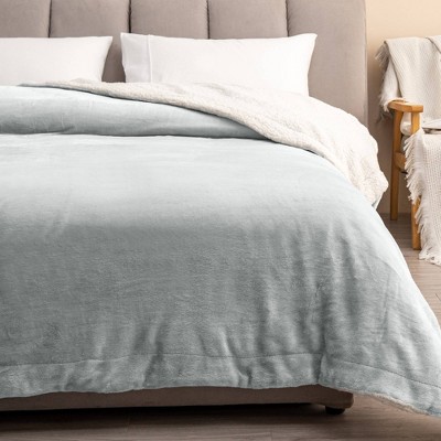 Cozy Solid Plush with Shearling Reverse Bed Blanket - Isla Jade