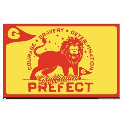 Trends International The Wizarding World: Harry Potter - Hufflepuff Clubhouse Crest Framed Wall Poster Prints