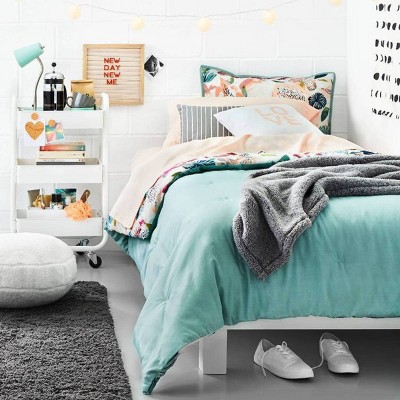 College Bedroom with Gray and Bright Accent Collection - Room Essentials™
