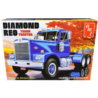 Skill 3 Model Kit Diamond Reo Truck Tractor 1/25 Plastic Model Kit by AMT