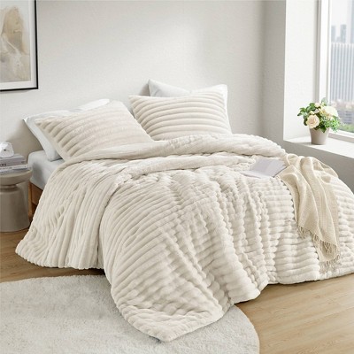 Intelligent Design Avril Fluffy Ribbed Plush Comforter Set