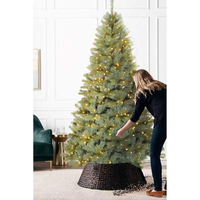 Perfect Holiday 5' Pre-lit Classic Spruce Tree with Metal Stand and Instant Connect
