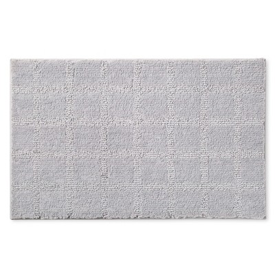 TOWN & COUNTRY EVERYDAY Ultra Plush Solid Tufted Windowpane Bath Mat