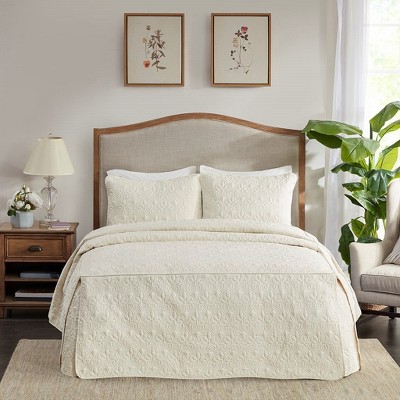 Gulches 3 Piece King Split Corner Pleated Quilted Bedspread,Cream