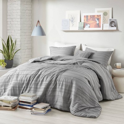 Hayes Cationic Dyed Clip Jacquard Comforter Set with Throw Pillow Gray - Intelligent Design