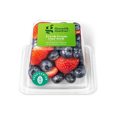 Strawberries & Blueberries Snack Cup - 6oz - Good & Gather™