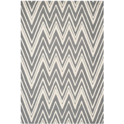Cambridge CAM711 Tufted Indoor Rug - Safavieh